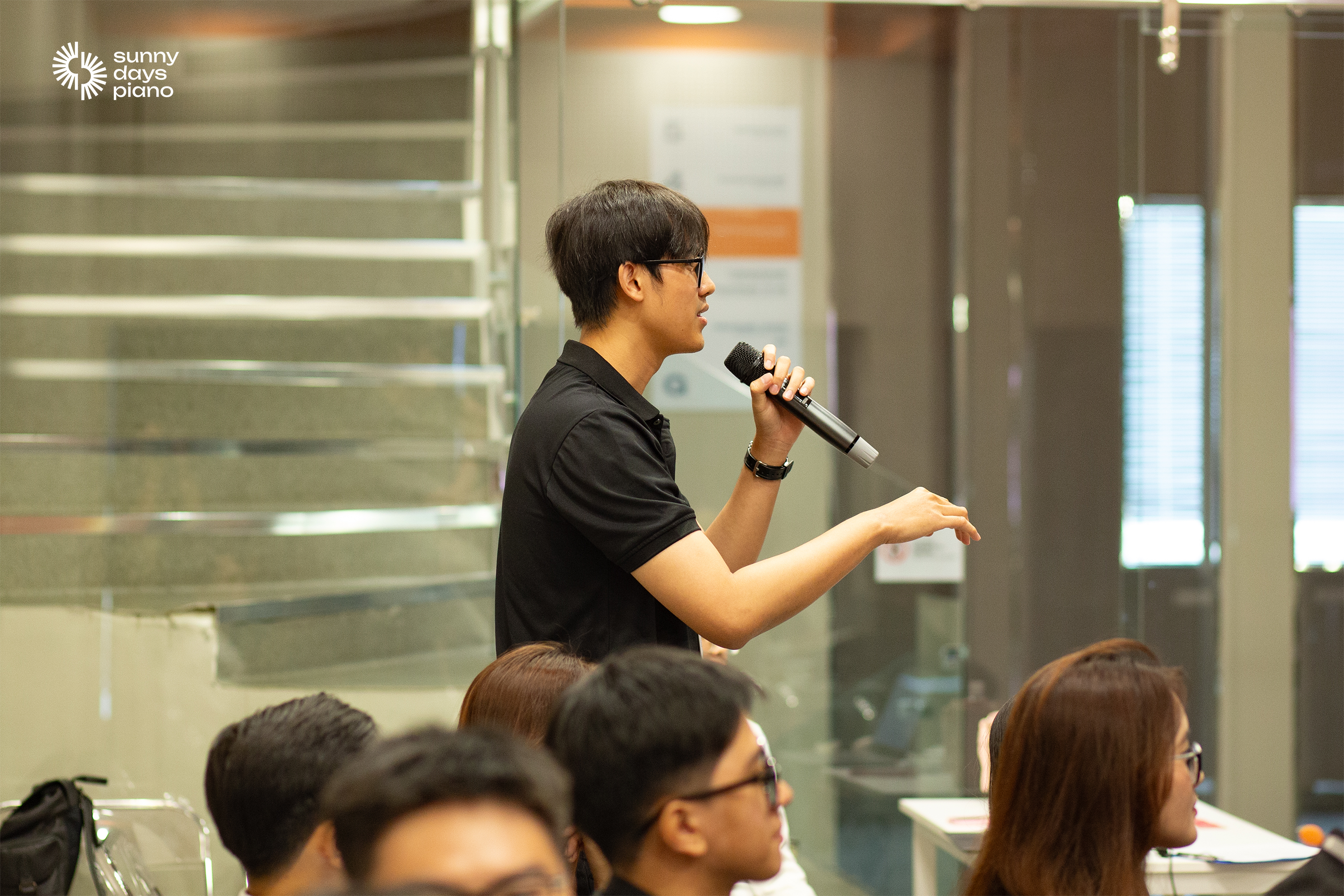  Các câu hỏi thực tế, góc nhìn sâu sắc đã góp phần làm nên một buổi chia sẻ đầy ý nghĩa 